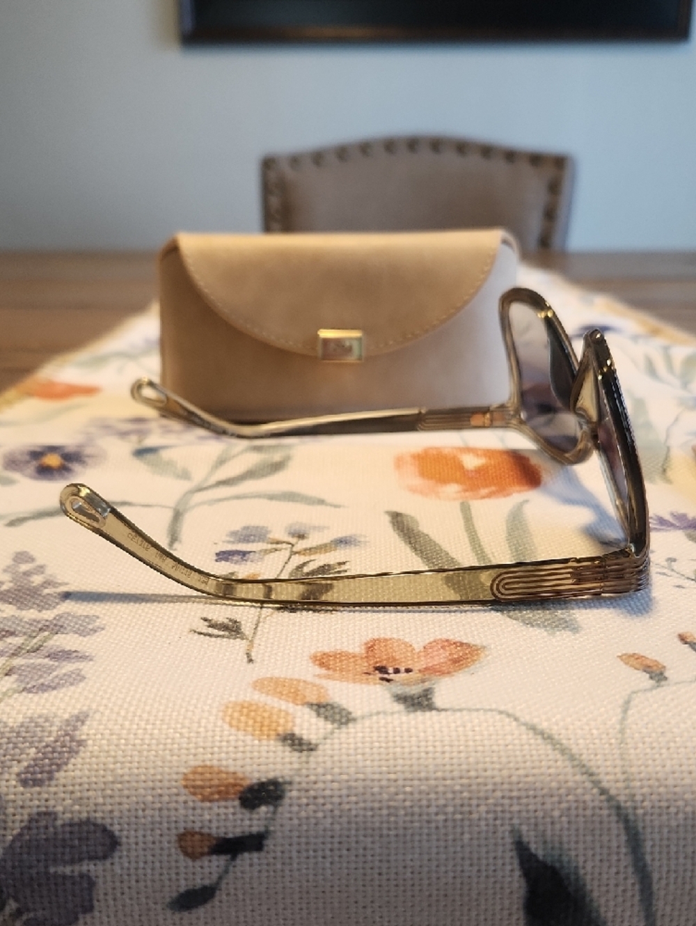 Chloé Beige Oversized Sunglasses with Gradient Gray Lenses - Picture 14 of 15